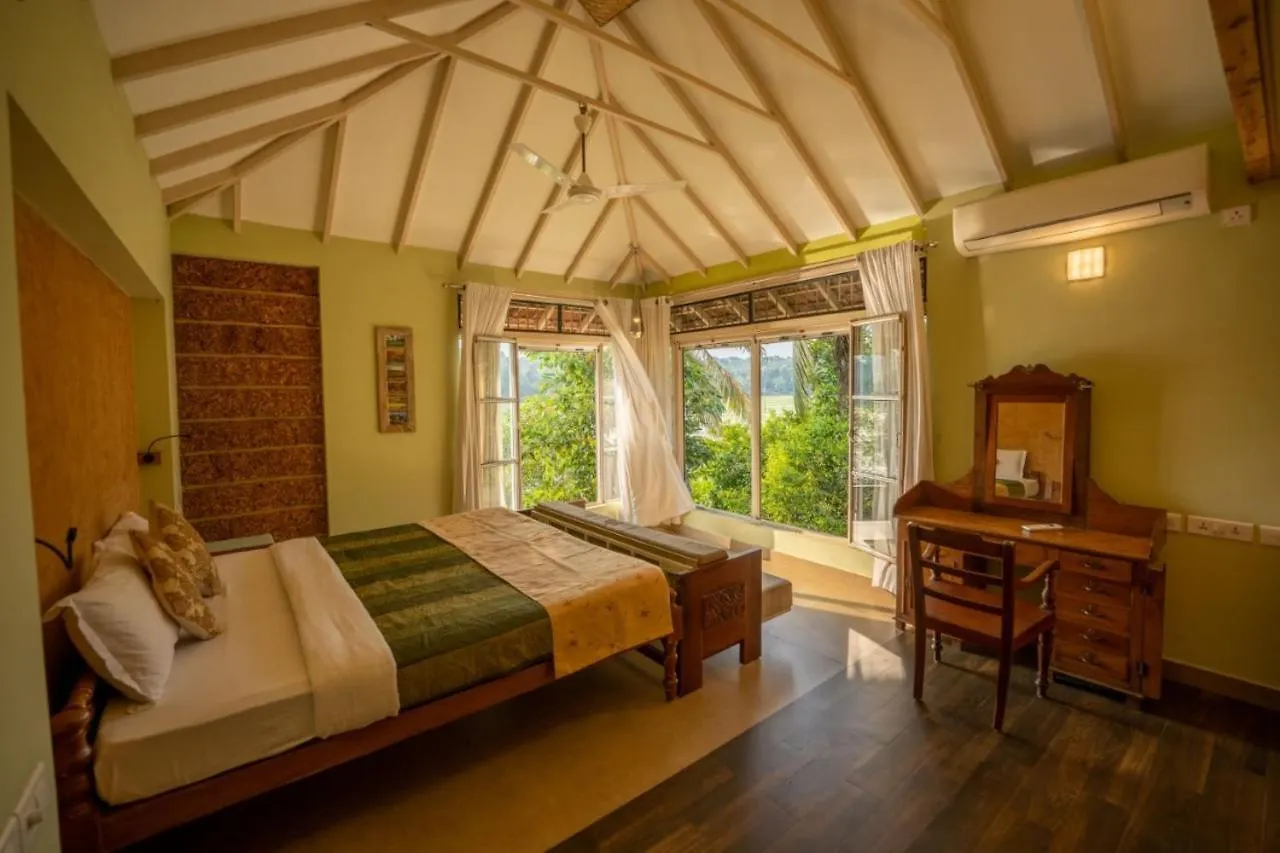 Mynaakom Country Home Kochi Thalayolaparambu