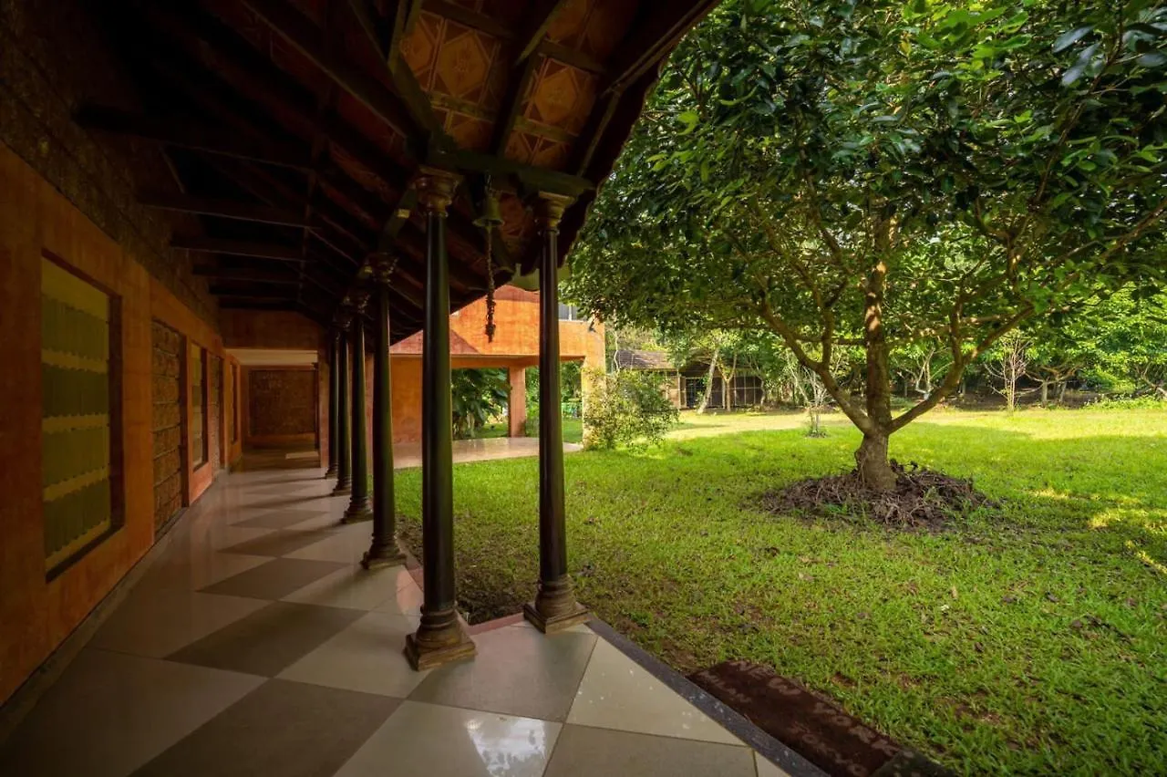 Mynaakom Country Home Kochi Thalayolaparambu