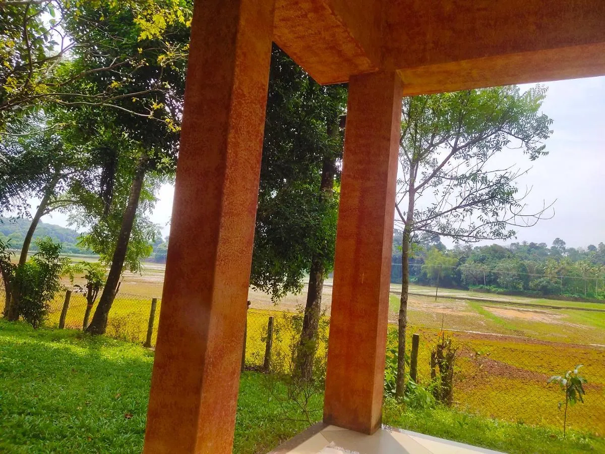 Lodge Mynaakom Country Home Kochi Thalayolaparambu